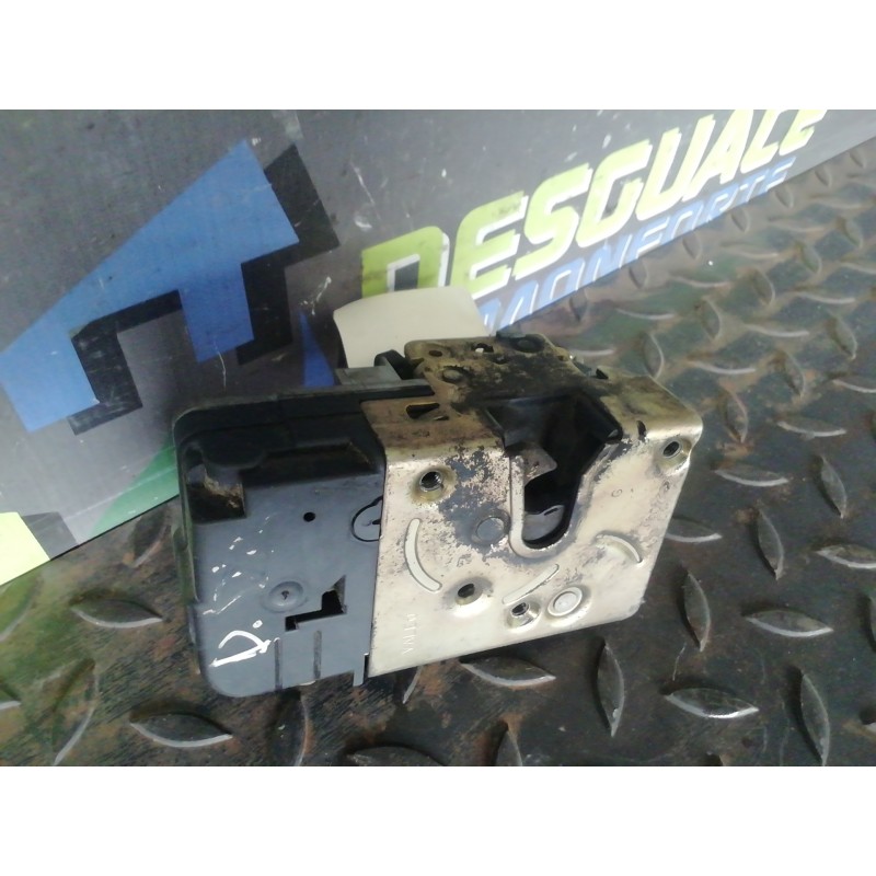 Recambio de cerradura puerta delantera izquierda para peugeot 206 berlina look referencia OEM IAM 9135H3 AVG2 