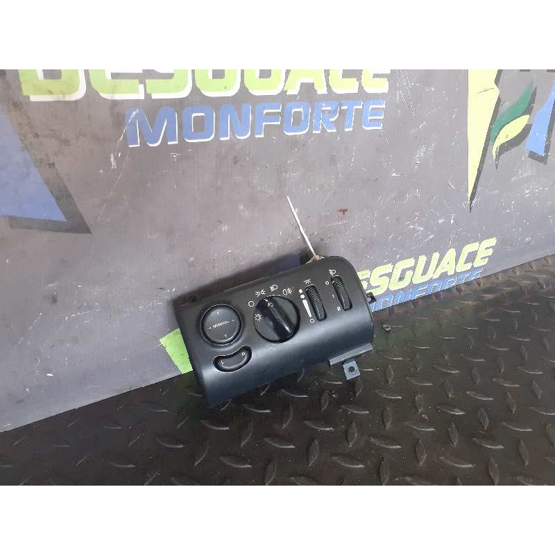 Recambio de mando luces para chrysler gran voyager 4.yn5m referencia OEM IAM 4685638 P04685638 36033L