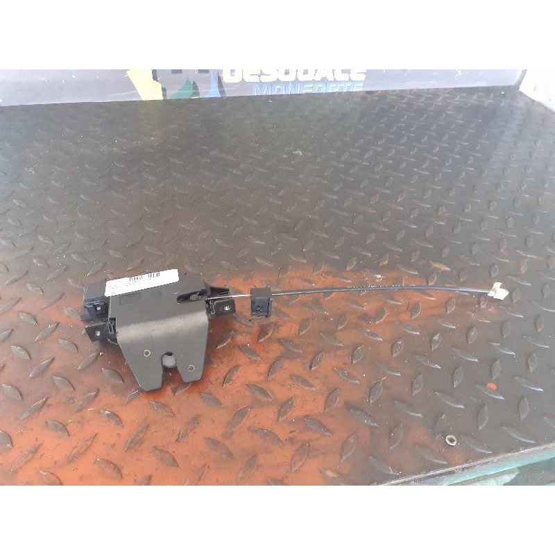 Recambio de cerradura maletero / porton para bmw serie 5 berlina (e60) 525d referencia OEM IAM 8196401 CZ04621 