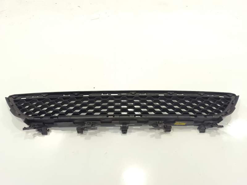 REJILLA PARAGOLPES CENTRAL HK8M17H750AA 
