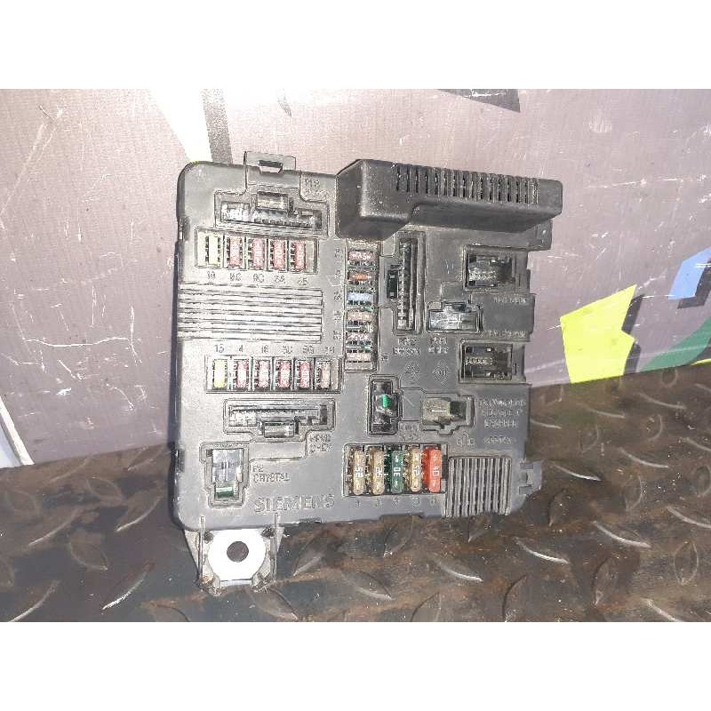 Recambio de caja reles / fusibles para renault scenic ii authentique referencia OEM IAM 8200306032A S118399200D 