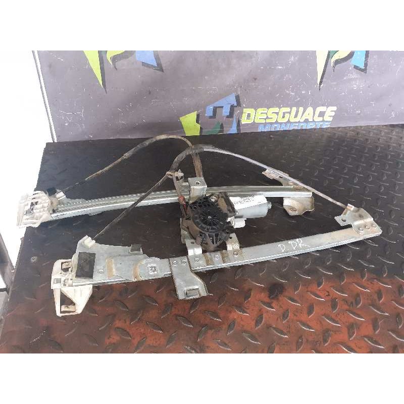 Recambio de elevalunas delantero derecho para peugeot partner (s2) combi pro referencia OEM IAM 0130821762  