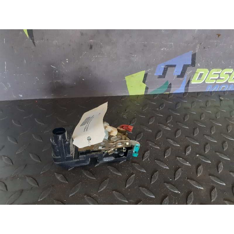 Recambio de cerradura puerta delantera derecha para chrysler gran voyager 4.yn5m referencia OEM IAM   