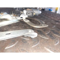 Recambio de elevalunas delantero izquierdo para opel corsa b city referencia OEM IAM 90520191  