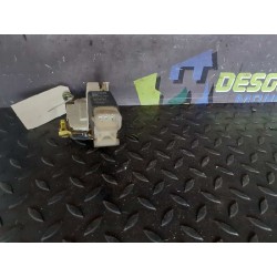 Recambio de cerradura puerta delantera derecha para opel corsa b city referencia OEM IAM 90532430  
