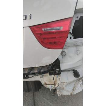 PILOTO TRASERO DERECHO INTERIOR 63217289428 