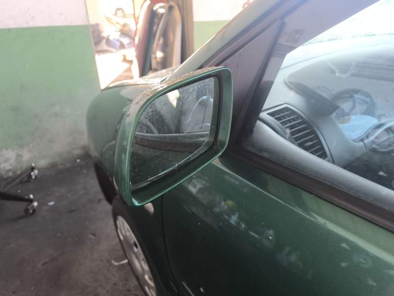 RETROVISOR IZQUIERDO 