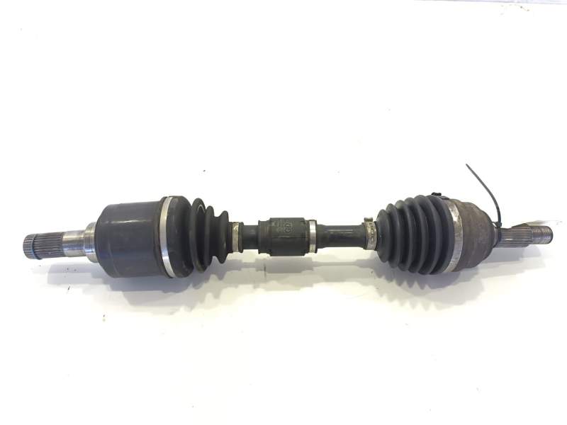 TRANSMISION DELANTERA IZQUIERDA GD782560XB 