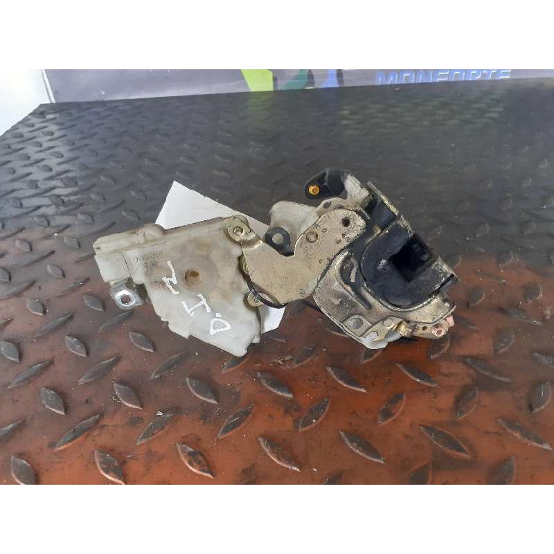 Recambio de cerradura puerta delantera izquierda para nissan almera (n16/e) acenta referencia OEM IAM 8055361U66  