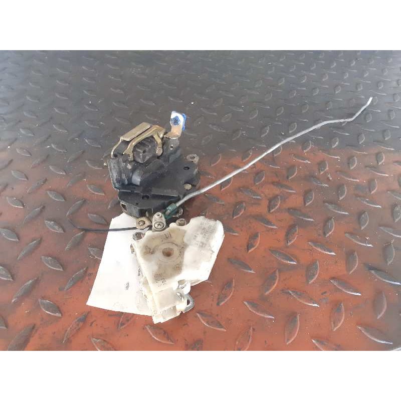 Recambio de cerradura puerta delantera derecha para nissan almera (n16/e) acenta referencia OEM IAM 8055261U66  