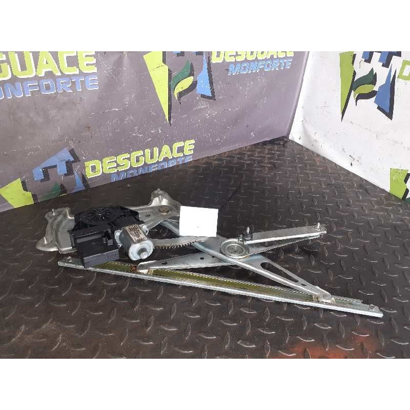 Desguace MonforteELEVALUNAS DELANTERO DERECHO 807301396R RENAULTElevalunas delantero derecho|Desguace Monforte