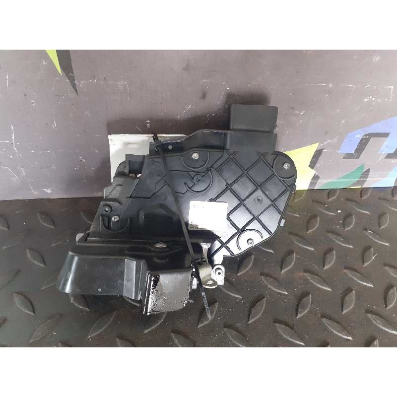 Recambio de cerradura puerta trasera derecha para volvo s80 berlina d5 awd kinetic referencia OEM IAM 30699429 986922 060519A