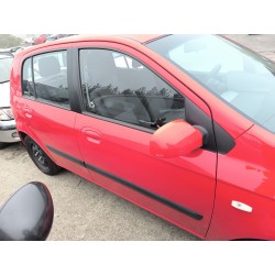 Recambio de puerta delantera derecha para hyundai getz (tb) 1.3 referencia OEM IAM 760041C020  