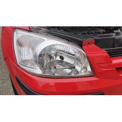 Recambio de faro derecho para hyundai getz (tb) 1.3 referencia OEM IAM 921021C030  