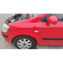 Recambio de aleta delantera izquierda para hyundai getz (tb) 1.3 referencia OEM IAM 663111C600  