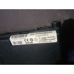 Recambio de caja reles / fusibles para renault megane ii familiar dynamique referencia OEM IAM 8200306434 8200326040 XXX1241003S