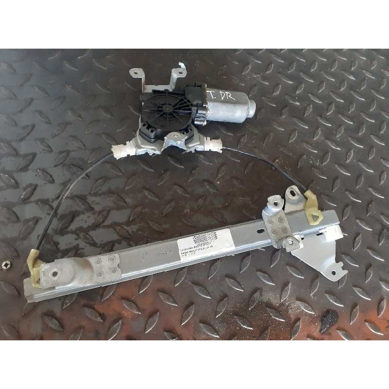 Recambio de elevalunas trasero derecho para nissan qashqai (j10) acenta 4x4 referencia OEM IAM 402190A P119767B 82700JD400