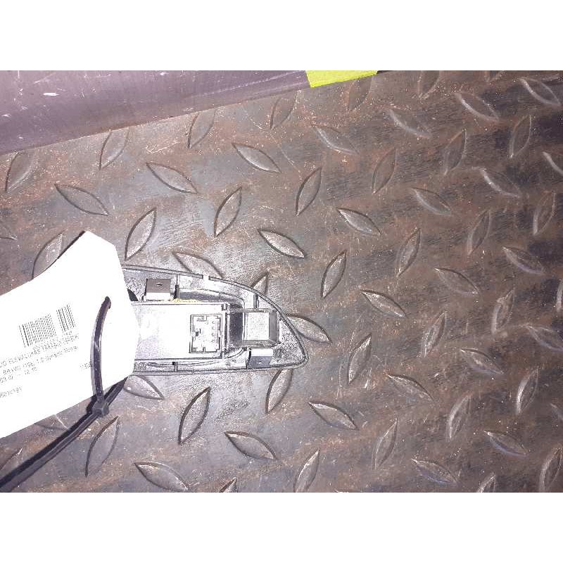 Recambio de mando elevalunas trasero derecho para fiat bravo (198) 1.9 dynamic multijet referencia OEM IAM 25607C191  