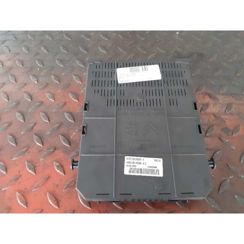 Recambio de caja reles / fusibles para peugeot 308 premium referencia OEM IAM 966405908001 BSI04EVK04 00200908
