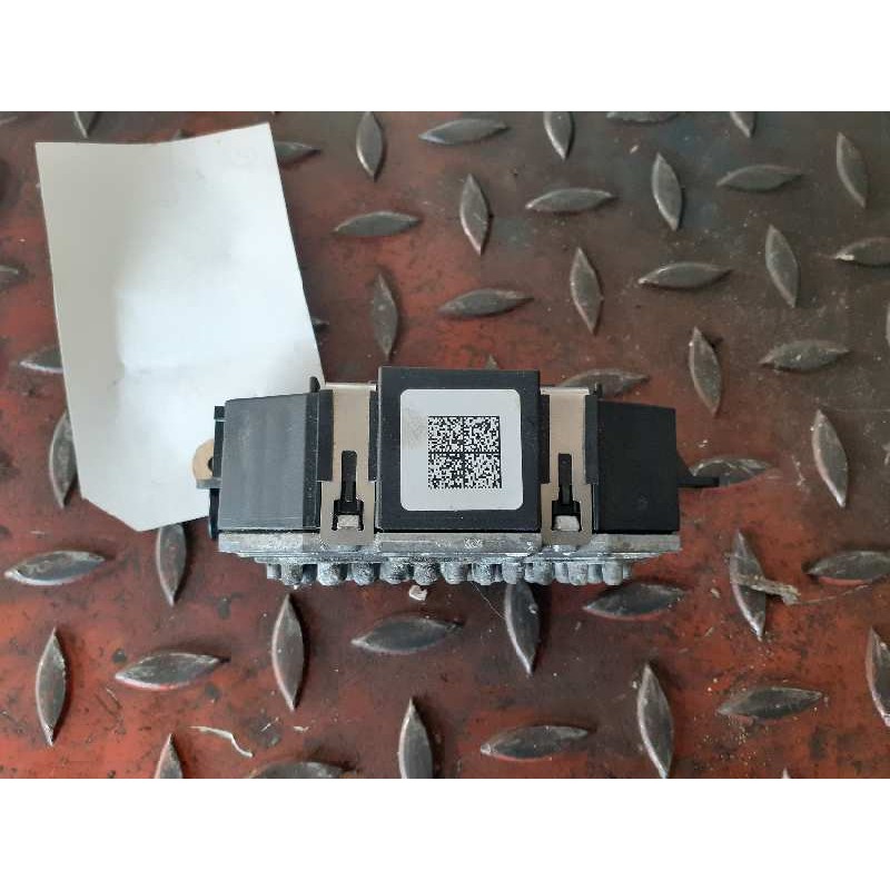 Recambio de resistencia calefaccion para audi a4 b8 (8k2) 2.0 tdi referencia OEM IAM 8K0820521  