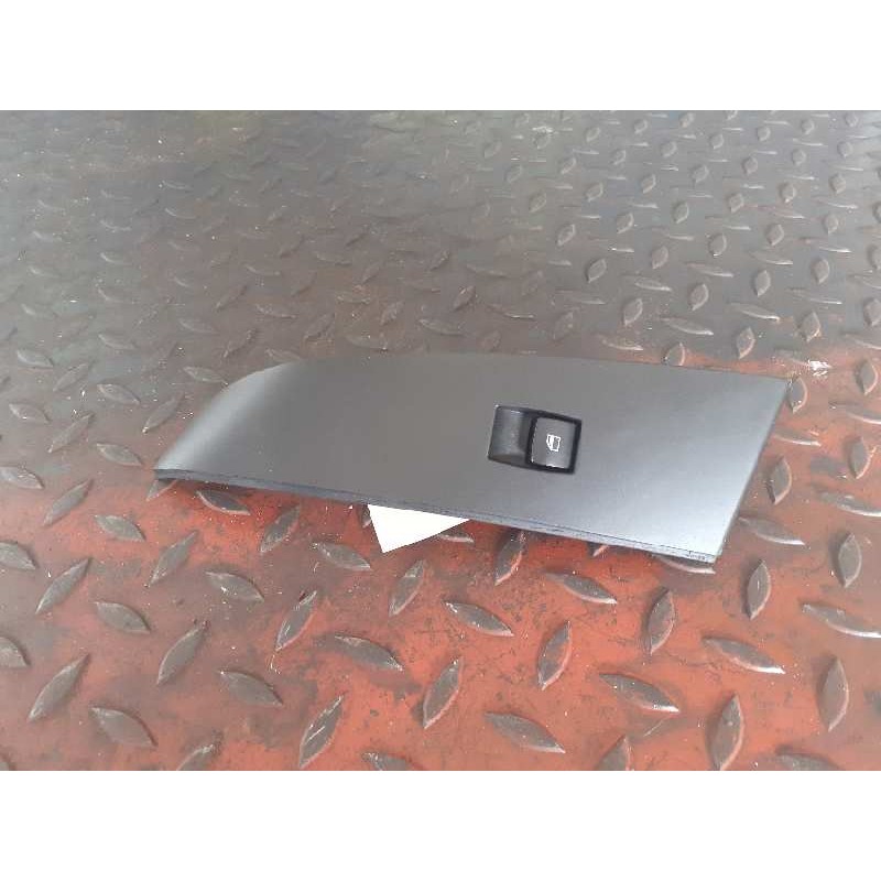 Recambio de mando elevalunas delantero derecho para bmw serie 5 berlina (e60) 525d referencia OEM IAM 15979804 6922244 