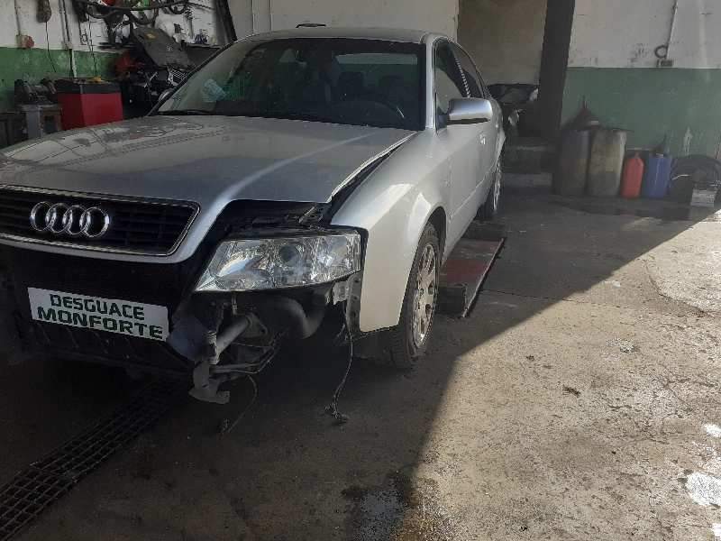 AUDI A6 BERLINA (4B2)