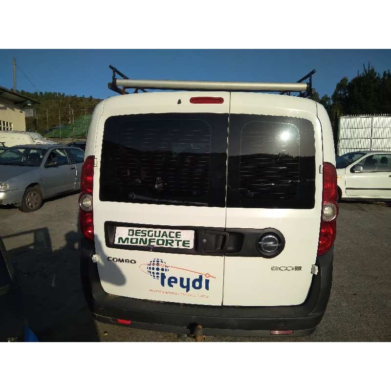Recambio de puerta trasera izquierda para opel combo d 1.6 cdti referencia OEM IAM   