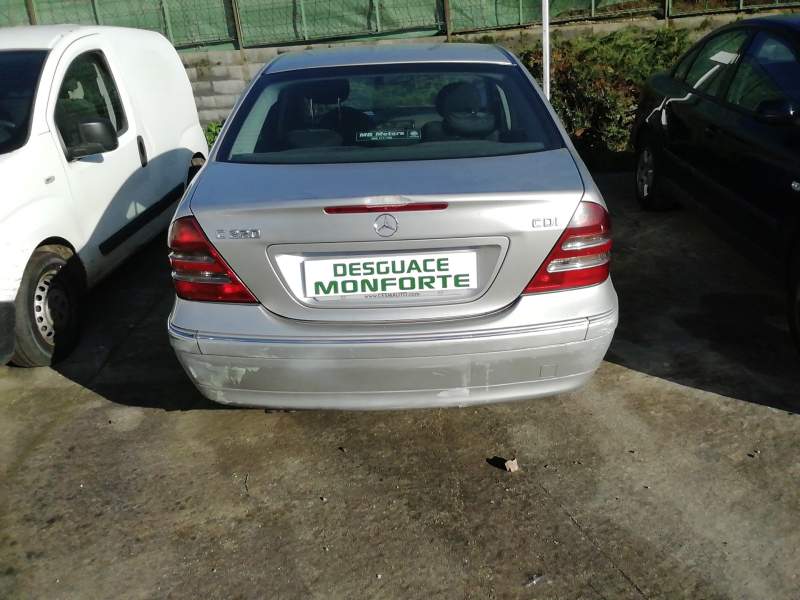 MERCEDES-BENZ CLASE C (W203) BERLINA