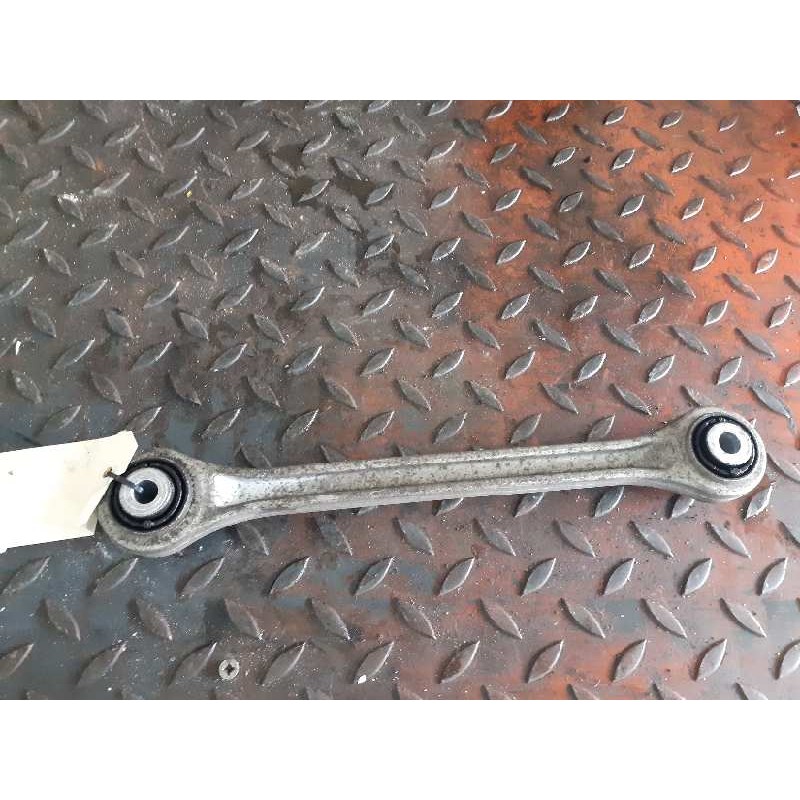 Recambio de soporte brazo suspension trasero izquierdo para porsche panamera 4s referencia OEM IAM 97033104300  