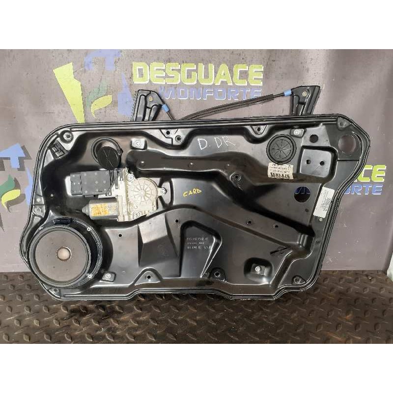 Recambio de elevalunas delantero derecho para volkswagen golf iv berlina (1j1) golf 4 tdi referencia OEM IAM 1J4837730AA 1J19598