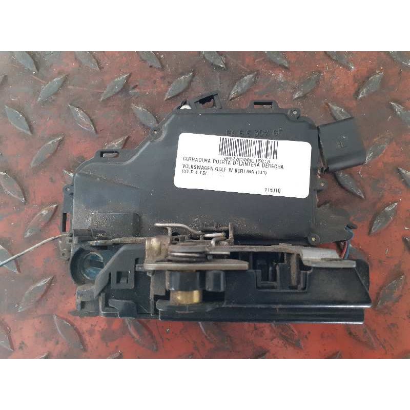 Recambio de cerradura puerta delantera derecha para volkswagen golf iv berlina (1j1) golf 4 tdi referencia OEM IAM 3B1837016A  