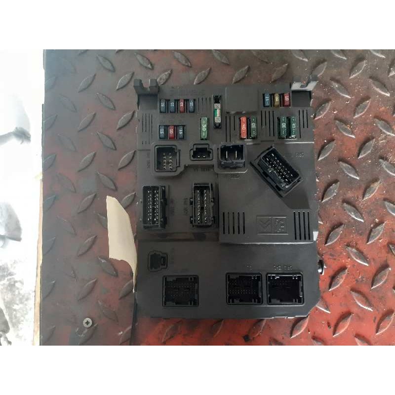 Recambio de caja reles / fusibles para peugeot 206 sw quiksilver referencia OEM IAM 9646777280  