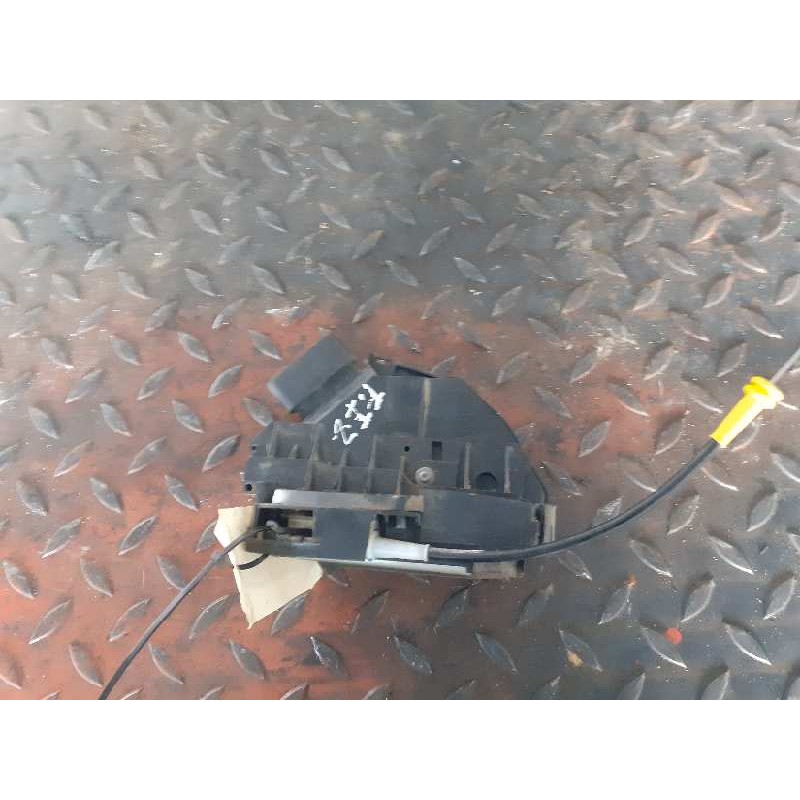 Recambio de cerradura puerta trasera izquierda para ford fiesta (cb1) ambiente referencia OEM IAM 8A6AA26413AE  