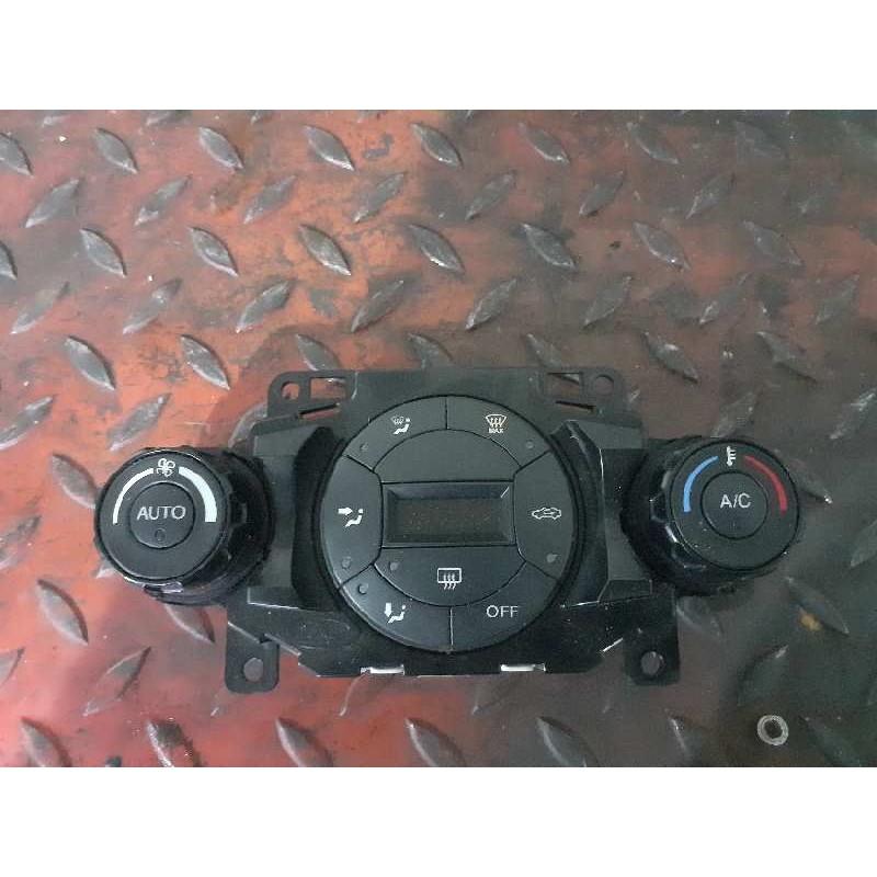 Recambio de mando climatizador para ford fiesta (cb1) ambiente referencia OEM IAM 8A6T18C612AJ  
