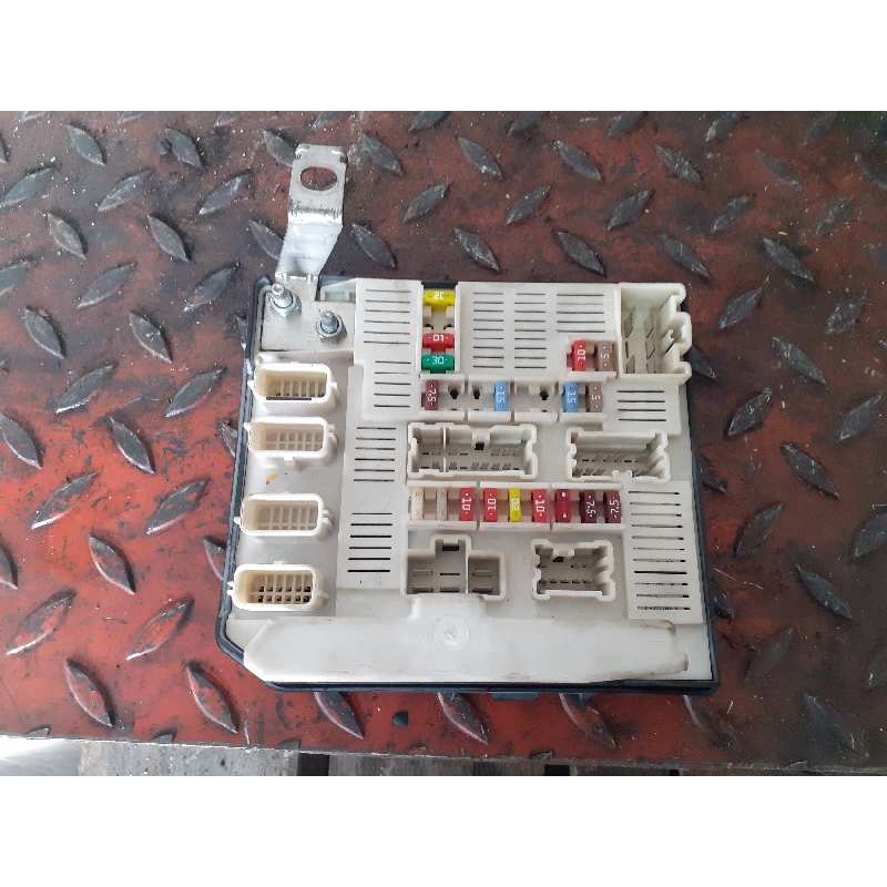 Recambio de caja reles / fusibles para renault scenic ii gran scenic referencia OEM IAM 8200481866H 519158091 8710953303