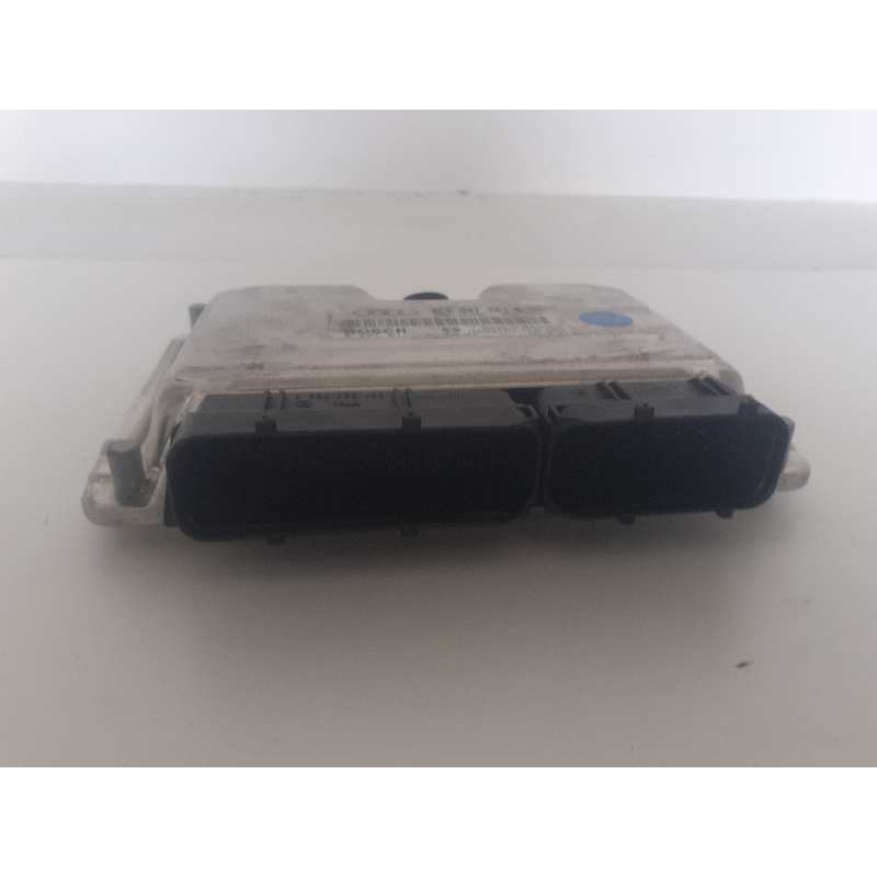 Recambio de centralita motor uce para audi a4 berlina (8e) a4 8e referencia OEM IAM 8E0907401Q 0281011135 