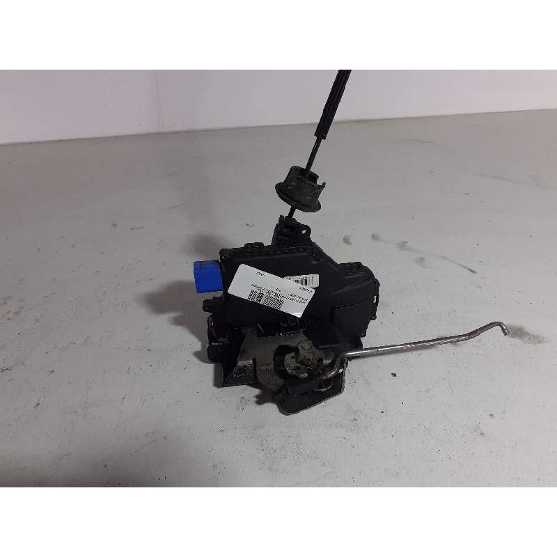 Recambio de cerradura puerta trasera izquierda para audi a8 (4e2) referencia OEM IAM 4E0839015  