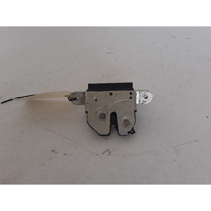 Recambio de cerradura maletero / porton para opel corsa d referencia OEM IAM 55701971  