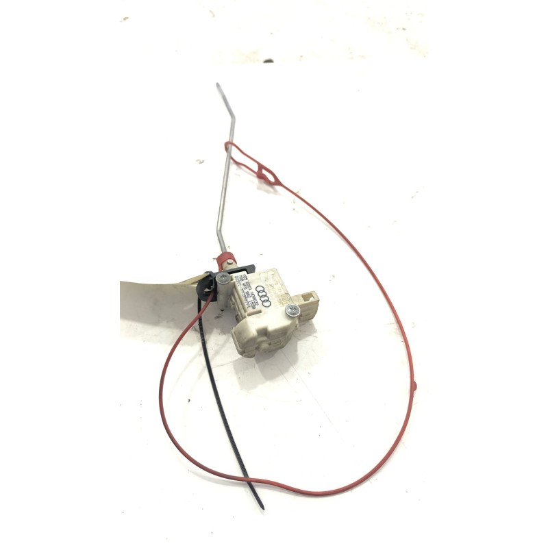 Recambio de motor tapa combustible para audi a6 avant (4f5) 2.7 tdi referencia OEM IAM 4F0862153B  