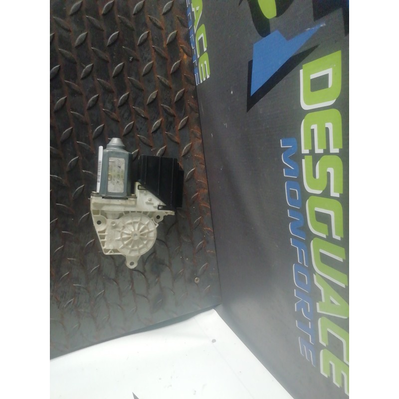 Desguace MonforteMOTOR ELEVALUNAS DELANTERO DERECHO 6Q2959801A VOLKSWAGENMotor elevalunas delantero derecho|Desguace Monforte