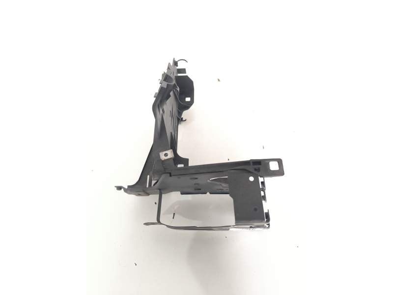 SOPORTE FARO IZQUIERDO 002058354 5164720079410 