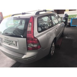 volvo v50 (545) del año 2025