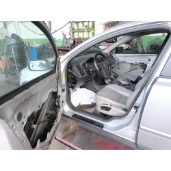 volvo v50 (545) del año 2025