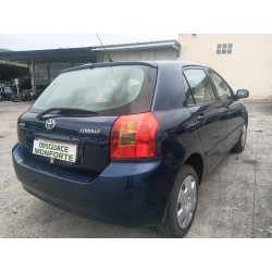 toyota corolla (_e11_) del año 2002