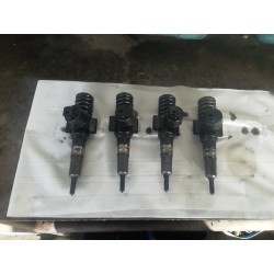 Recambio de inyector para seat altea (5p1) 4kids style referencia OEM IAM 03G130073B / 03G198051A  