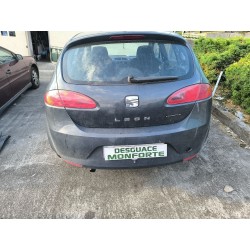 Recambio de paragolpes trasero para seat leon (1p1) reference referencia OEM IAM 1P0807421G  