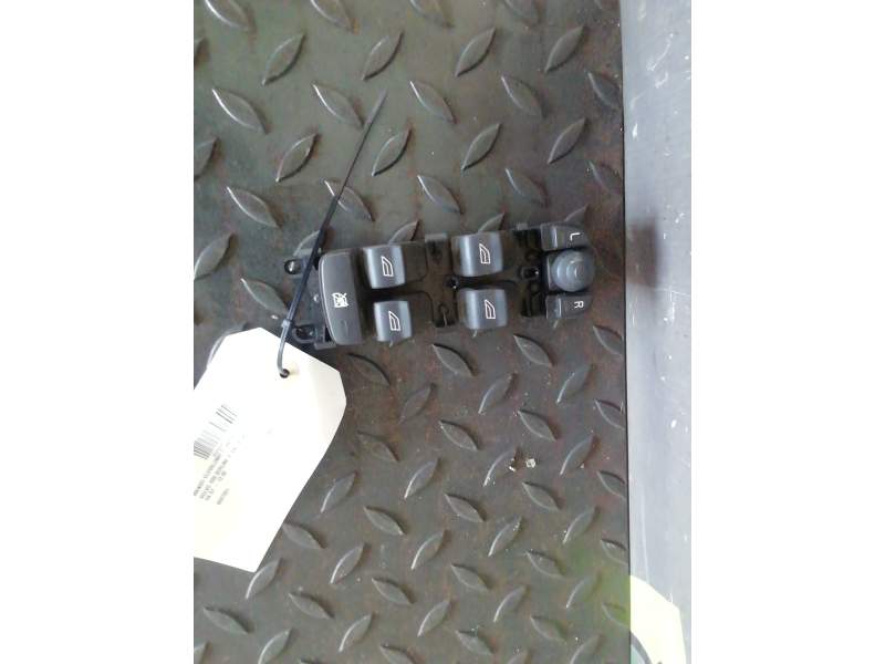 MANDO ELEVALUNAS DELANTERO IZQUIERDO 8697256 03451200 