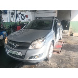 opel astra h (a04) del año 2009