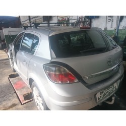 opel astra h (a04) del año 2009