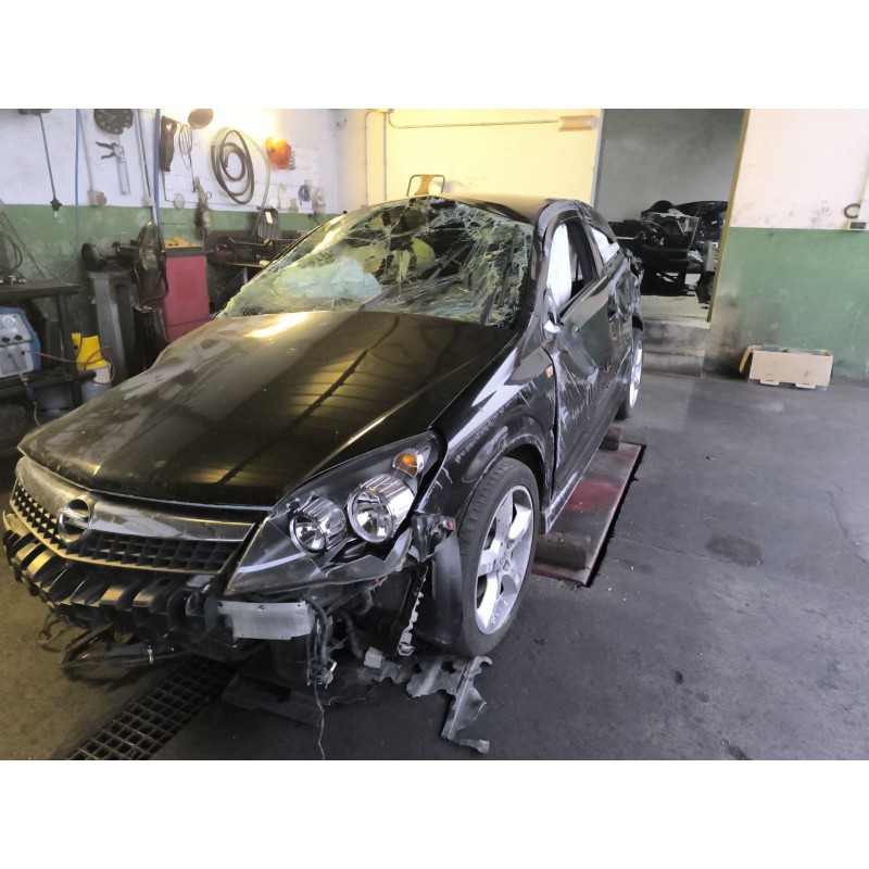 opel astra h gtc (a04) del año 2009